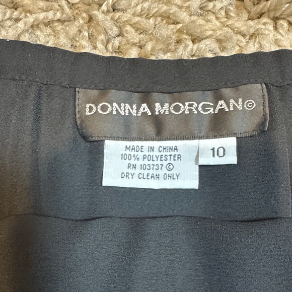 Donna Morgan Elegant Tiered Black Skirt size 10 - Picture 3 of 9